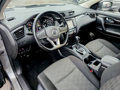 Used 2022 Nissan Rogue Sport SV image 7