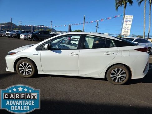 Used 2022 Toyota Prius Prime LE FWD image 11
