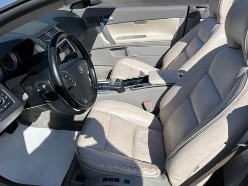 Used 2011 Volvo C70 T5 image 9