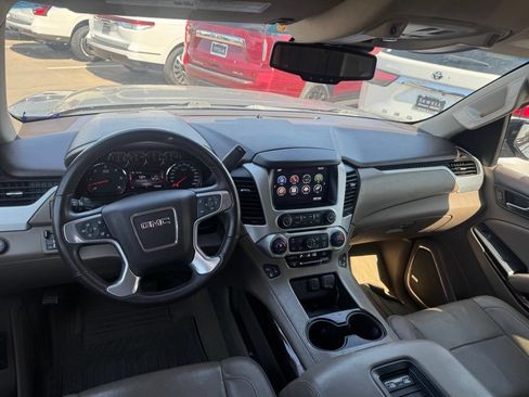 Used 2016 GMC Yukon XL SLT w/ HD Trailering Package RWD image 3