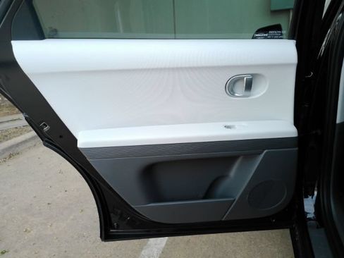 Used 2024 Hyundai Ioniq 5 SEL RWD image 16