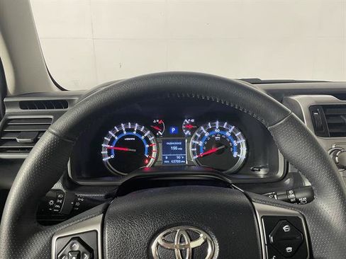 Certified 2018 Toyota 4Runner SR5 Premium AWD/4WD image 15
