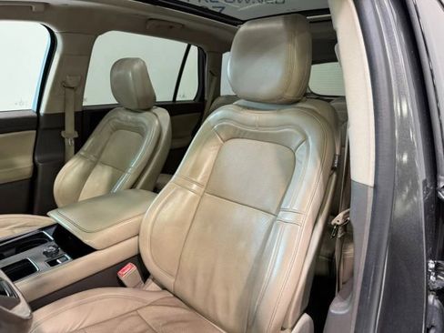 Used 2020 Lincoln Aviator Reserve w/ Equipment Group 201A AWD/4WD image 24