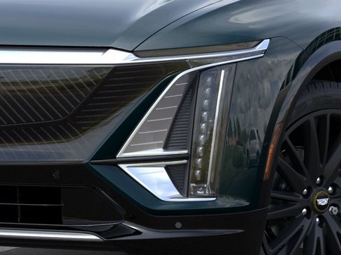 New 2026 Cadillac Lyriq Signature Luxury w/ LPO, Bronce Accent Package AWD/4WD image 12
