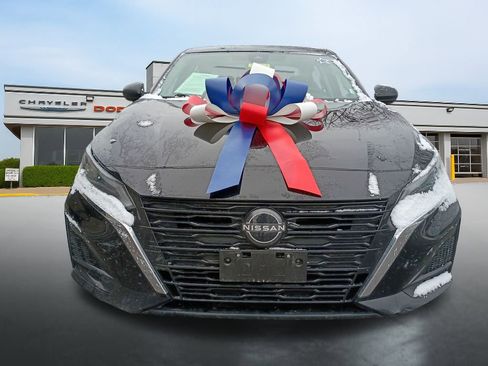 Used 2024 Nissan Altima 2.5 SV image 8