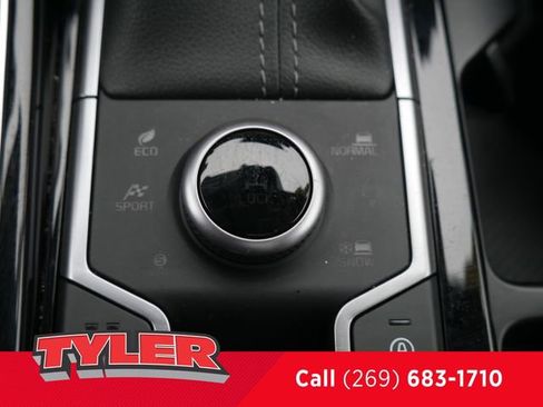 Used 2025 Kia Sorento SX Prestige w/ Olive Brown Leather Package AWD/4WD image 34