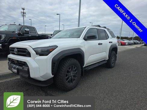 Used 2025 Toyota 4Runner SR5 image 5