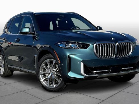 Used 2026 BMW X5 xDrive40i w/ Climate Comfort Package image 3