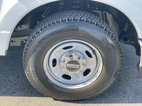 New 2026 Ford F350 XL w/ XL Chrome Package image 32
