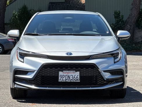 Certified 2025 Toyota Corolla SE FWD image 8