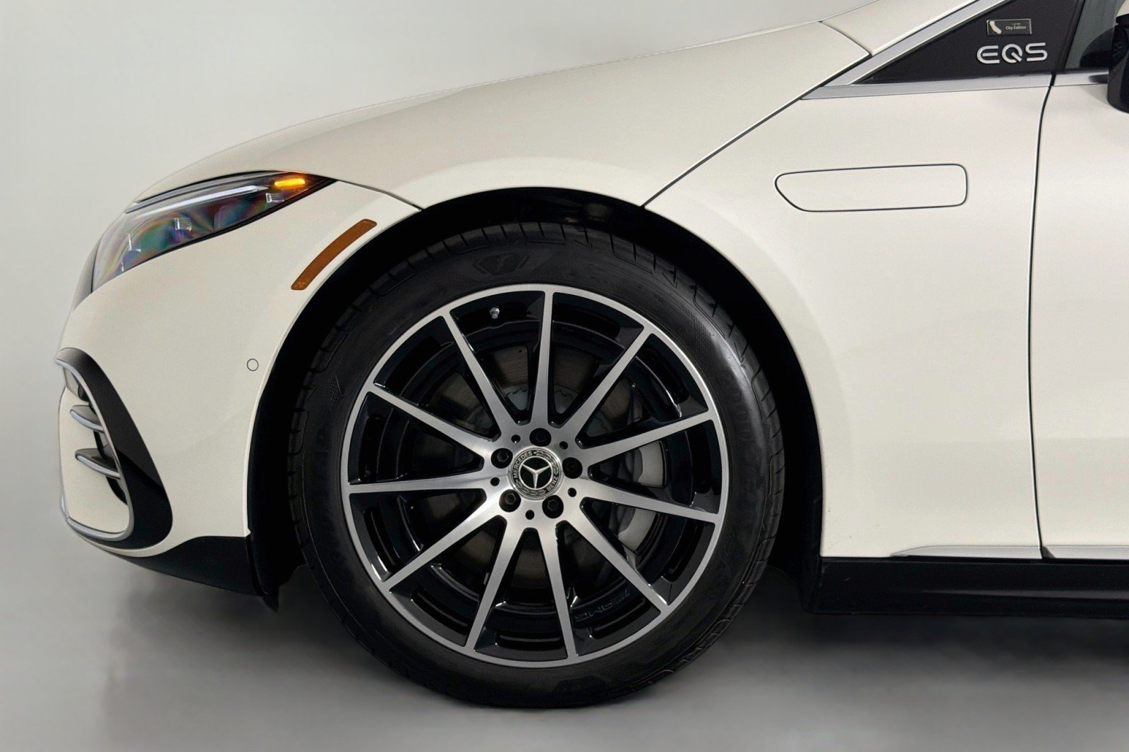 Certified 2023 Mercedes-Benz EQS 580 4MATIC Sedan image 11