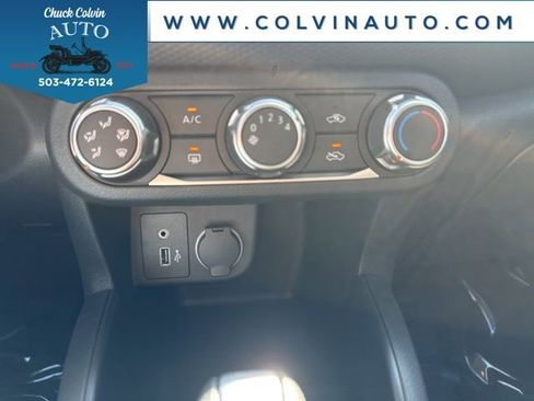 New 2025 Nissan Kicks Play S image 19