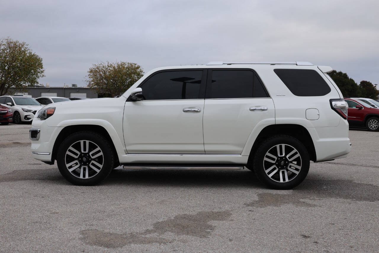 Used 2022 Toyota 4Runner Limited AWD/4WD image 8