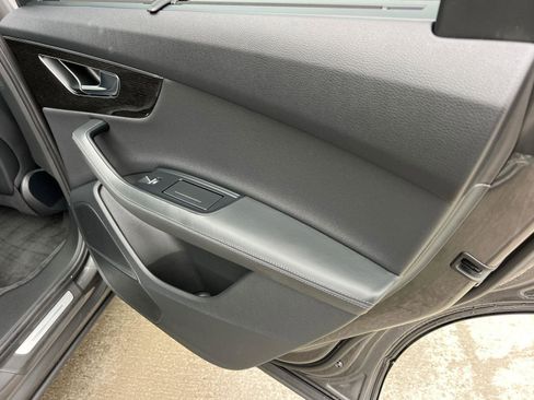 Used 2022 Audi Q7 Premium Plus w/ Premium Plus Package image 16