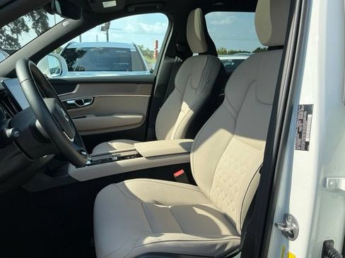 Certified 2025 Volvo XC90 B5 Core AWD/4WD image 13