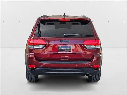 Used 2018 Jeep Grand Cherokee Laredo image 7