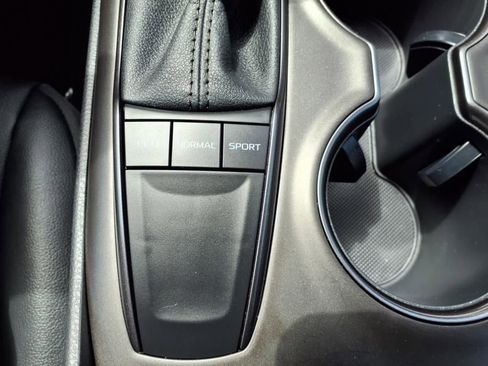 Certified 2022 Toyota Camry SE image 30