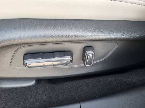 Used 2025 Honda HR-V EX-L image 15