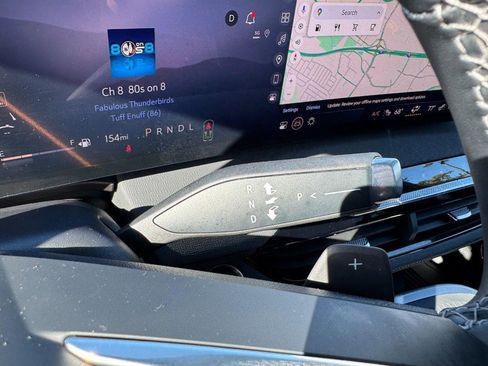 Used 2025 Buick Enclave Sport Touring image 21