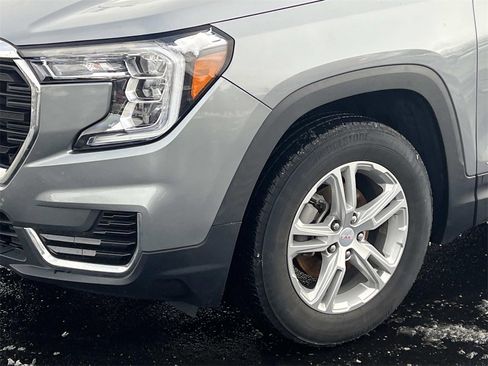 Certified 2023 GMC Terrain SLE w/ Driver Convenience Package image 5
