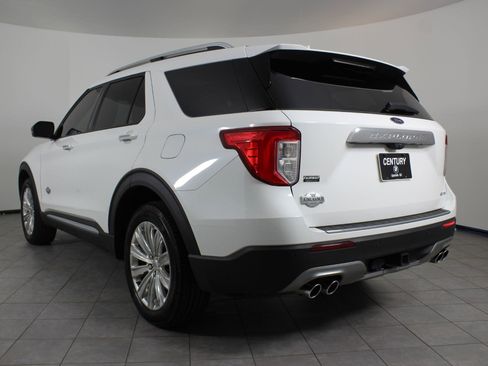 Used 2023 Ford Explorer King Ranch w/ Technology Package image 3