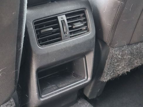 Used 2023 Nissan Rogue S AWD/4WD image 18