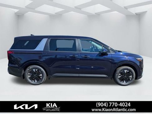 New 2026 Kia Carnival LXS FWD image 2