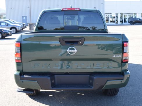 Used 2025 Nissan Frontier SV AWD/4WD image 7
