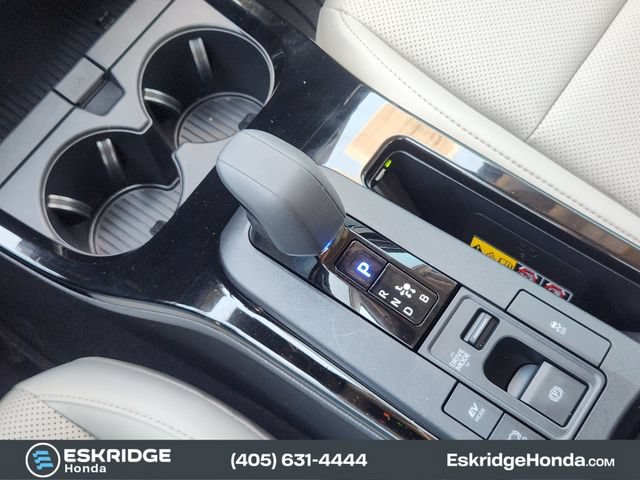 Used 2024 Toyota Prius Limited w/ Limited Premium Package FWD image 21
