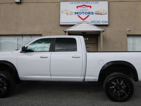 Used 2018 RAM 2500 SLT AWD/4WD image 5
