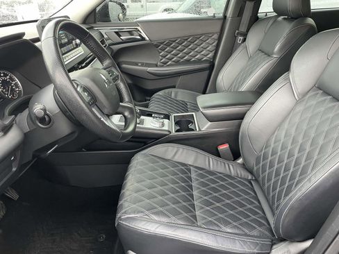 Used 2022 Mitsubishi Outlander SEL image 14