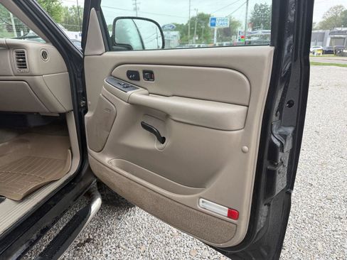 Used 2004 Chevrolet Silverado 2500 LT AWD/4WD image 14