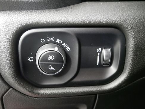 Used 2025 RAM 1500 Big Horn AWD/4WD image 26