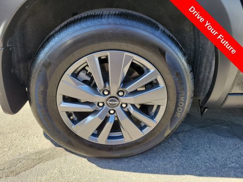 Used 2025 Nissan Pathfinder S FWD image 29