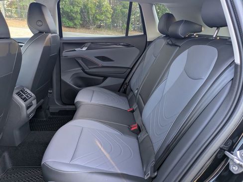 New 2026 Volkswagen Tiguan SE image 14