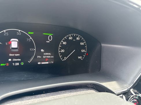 Used 2025 Honda CR-V Sport Touring image 7