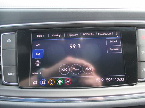 Used 2024 Buick Enclave Essence w/ Sport Touring Edition image 18