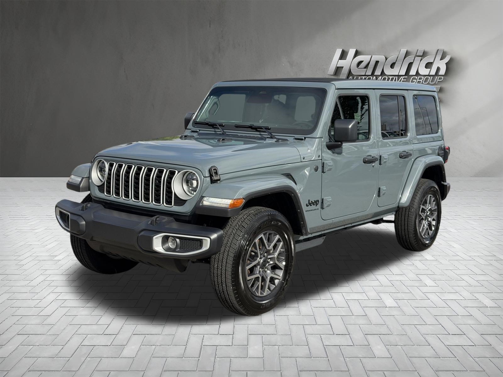 Used 2026 Jeep Wrangler Unlimited Sahara AWD/4WD image 5