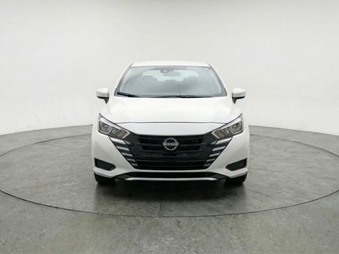 Used 2025 Nissan Versa SV image 1