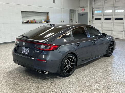 Used 2022 Honda Civic Sport Touring image 4