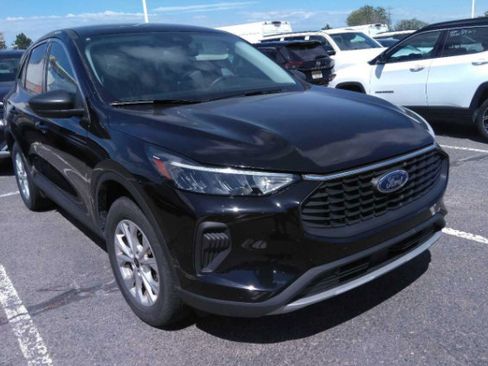Used 2024 Ford Escape Active AWD/4WD image 1