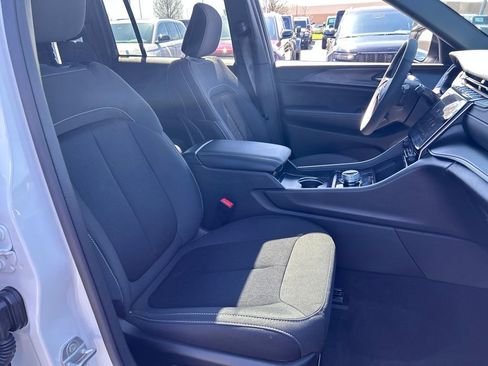 New 2025 Jeep Grand Cherokee Laredo X w/ Luxury Tech Group I image 26