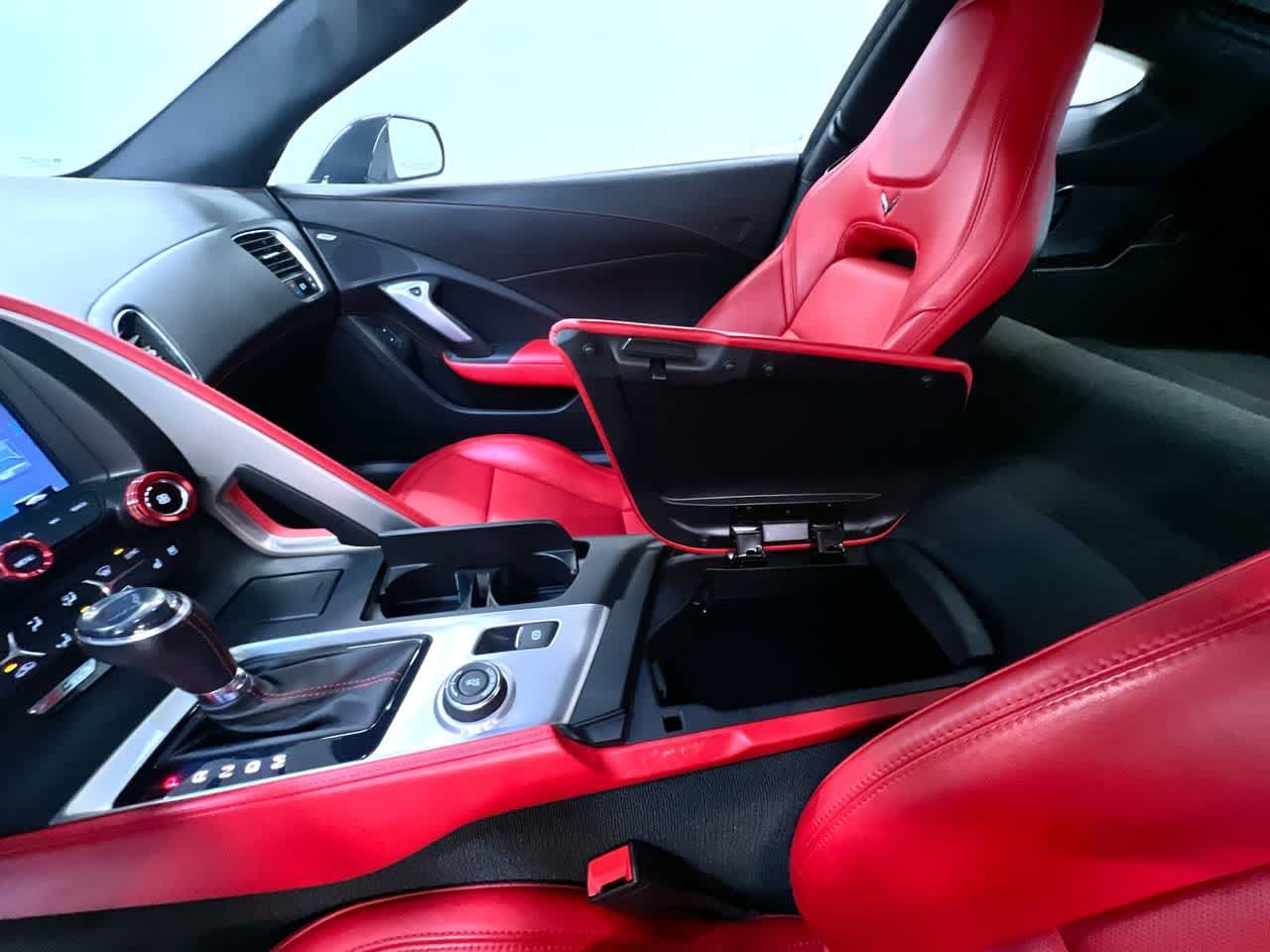 Used 2015 Chevrolet Corvette Z06 w/ 3LZ Preferred Equipment Group RWD image 29