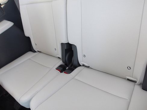 Used 2025 Hyundai Santa Fe Calligraphy image 15