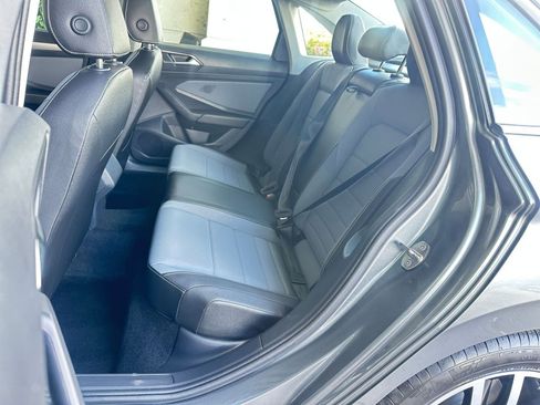 Used 2025 Volkswagen Jetta SE image 38