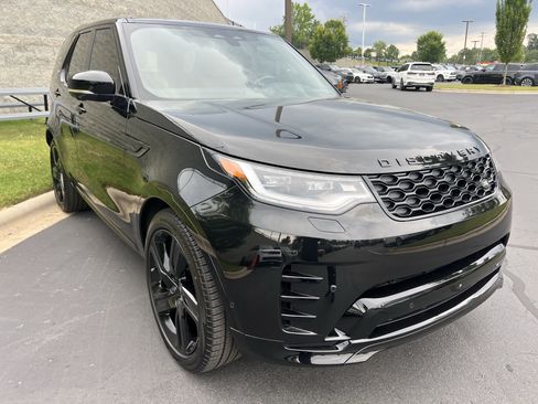 Certified 2023 Land Rover Discovery HSE R-Dynamic AWD/4WD image 9