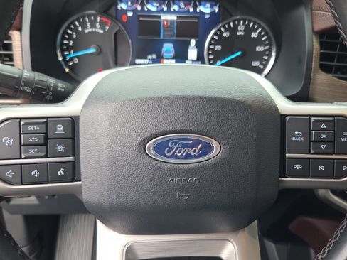 Used 2024 Ford Expedition Limited RWD image 23