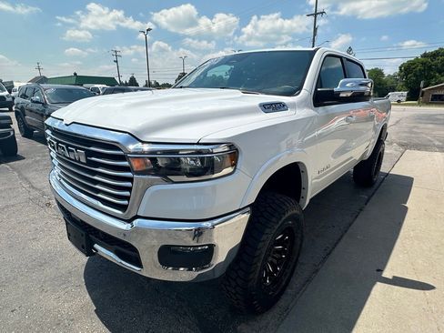 Used 2025 RAM 1500 Laramie image 9