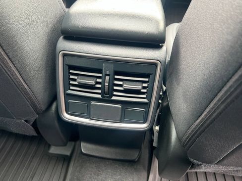Used 2021 Subaru Forester Premium AWD/4WD image 19