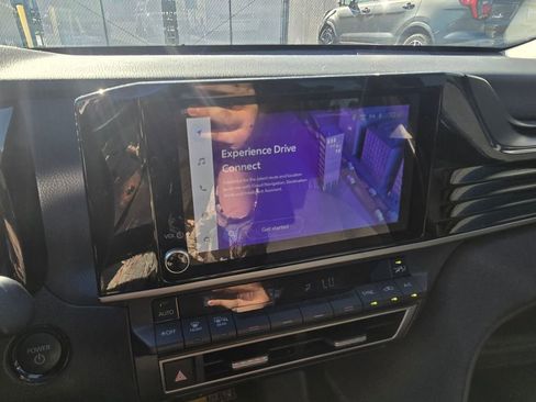 Used 2025 Toyota Camry LE image 11